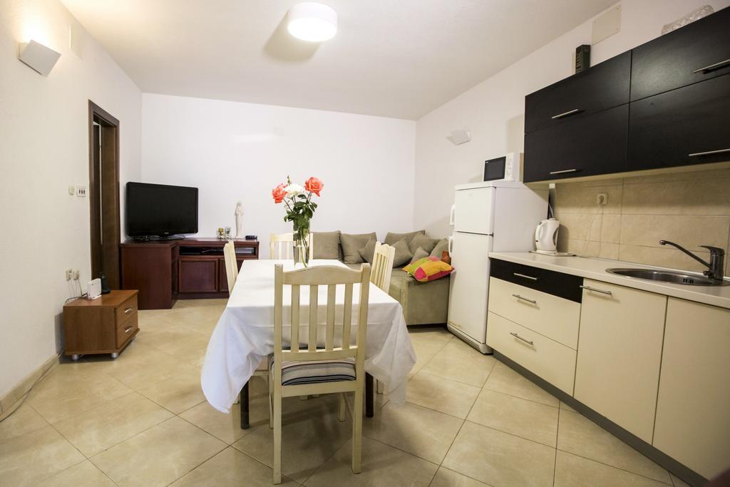 Apartments Bago Trogir Exterior foto