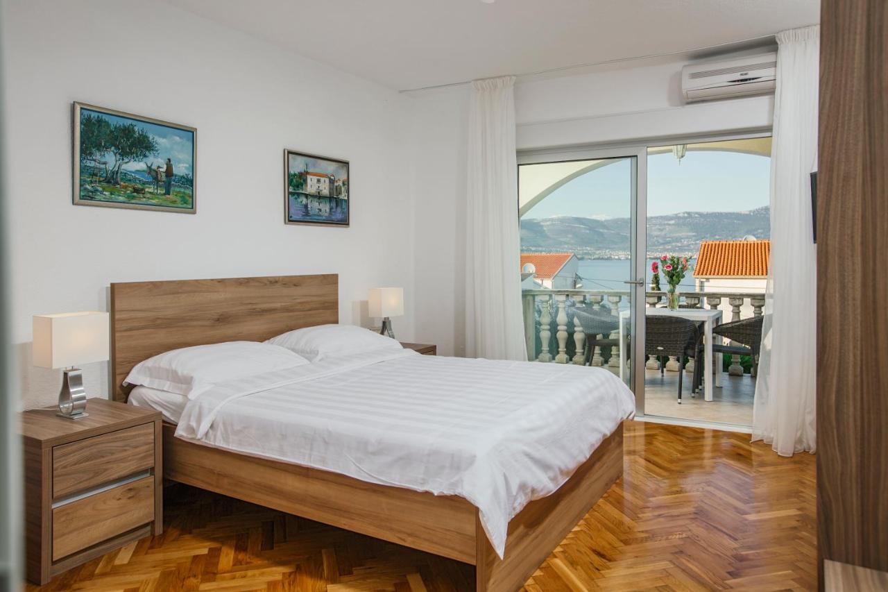 Apartments Bago Trogir Exterior foto