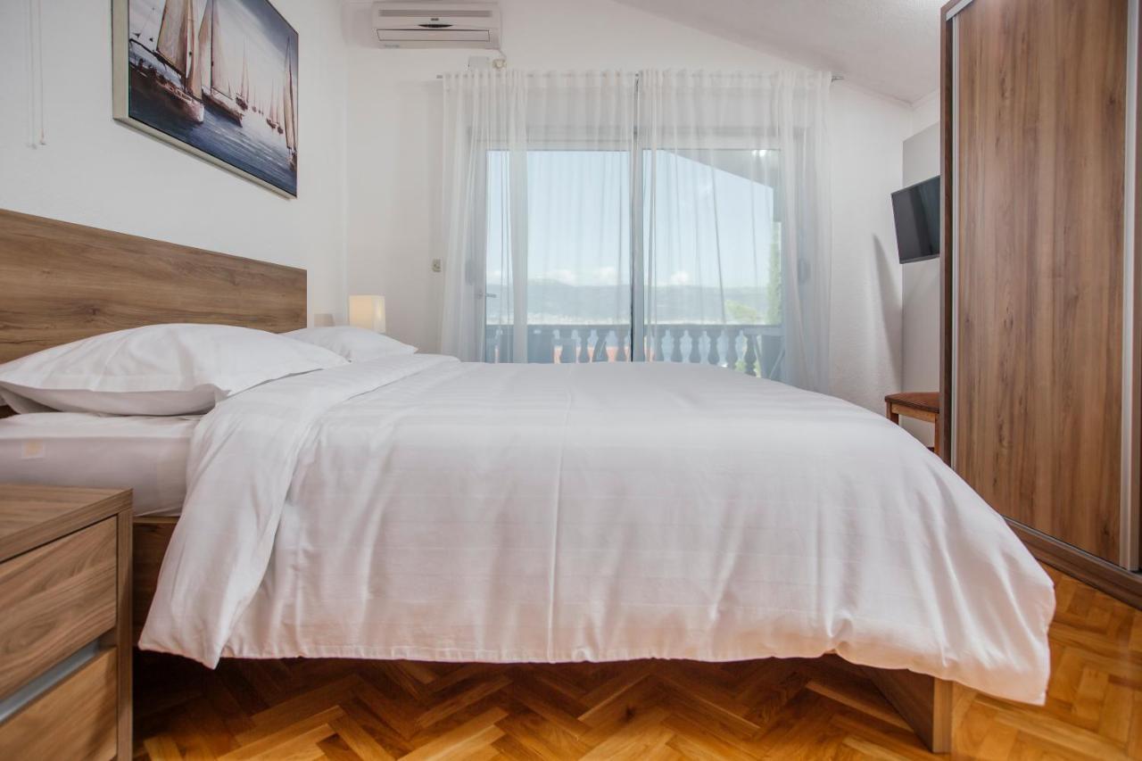 Apartments Bago Trogir Exterior foto